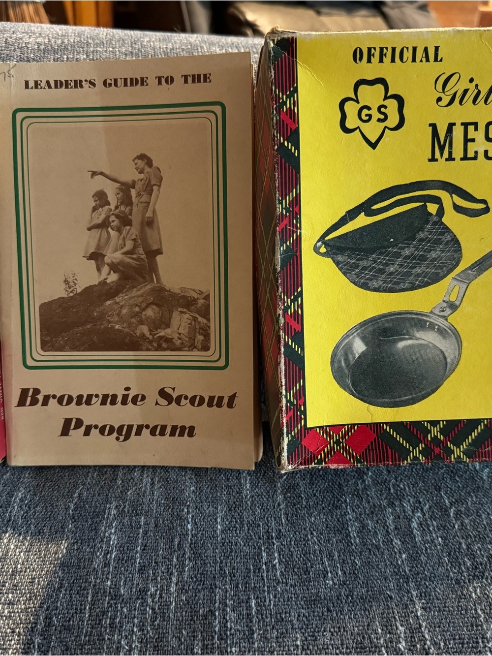 Vintage Girl Scout / Brownie Lot: Leader Book, Mess Kit and Cutlery